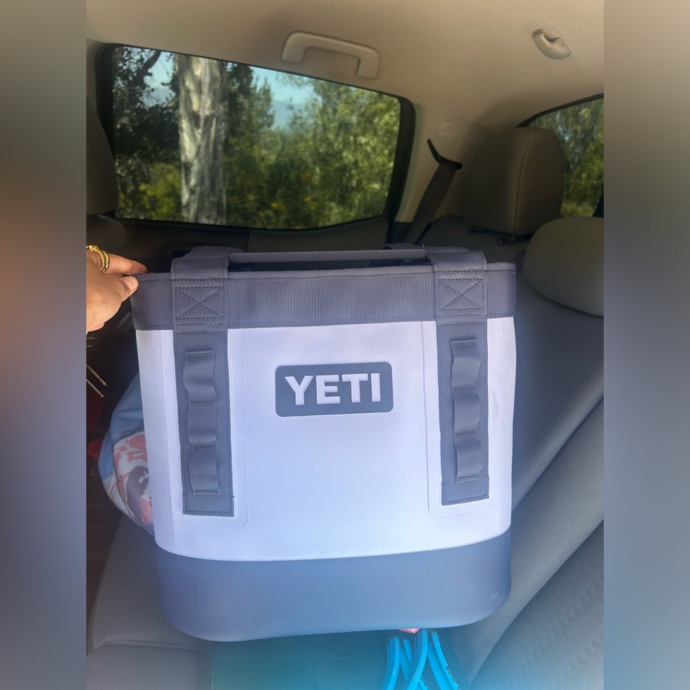 Yeti Camino 20